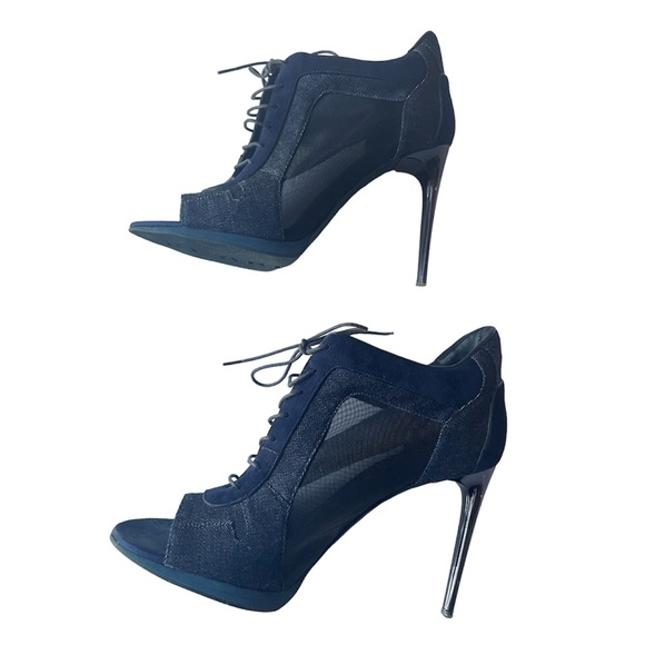 Burberry Size 39 (8.5) Peep Toe Lace Up Heels Suede,leather & Nylon - Picture 2 of 8